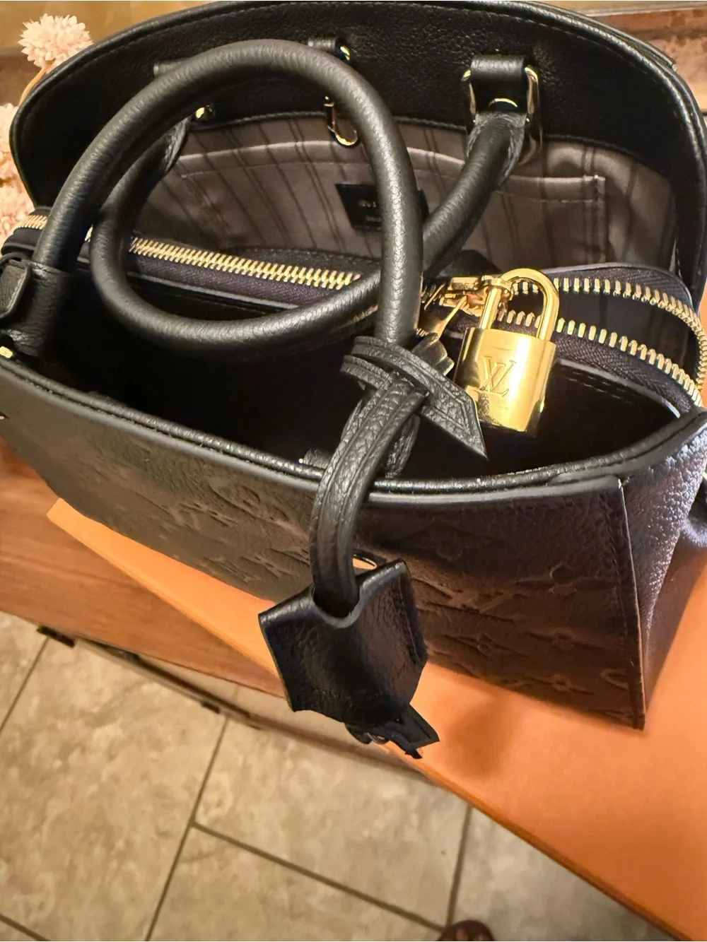 Louis Vuitton Montaigne BB - Picture 12 of 16